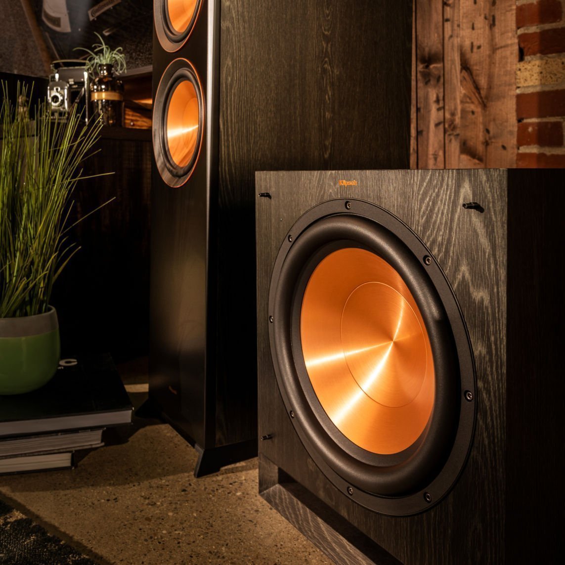 klipsch_spl_subwoofers_lifestyle_33_2