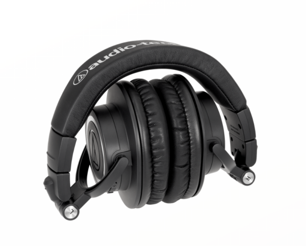 audio-technica ATH-M50xBT2